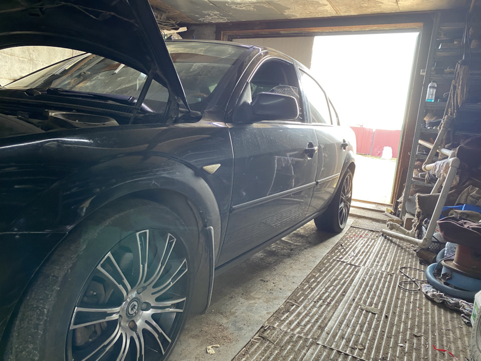 Замена ремня и снятие молдинга с дверей — Ford Mondeo III, 2,5 л, 2004 ...