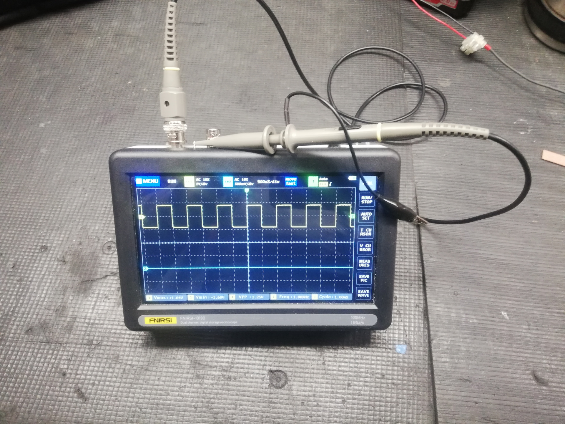 Fnirsi wd 02. FNIRSI 1014d цифровой осциллограф. FNIRSI 1013d. Осциллограф портативный FNIRSI DSO Pro. Осциллограф ФНИРСИ 1013д.