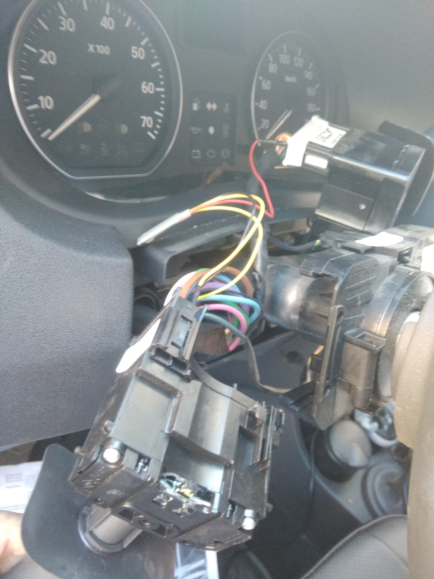 Реле поворотов альмера классик Установка ленивых поворотников - Nissan Almera V (G11/15), 1,6 л, 2015 года аксе