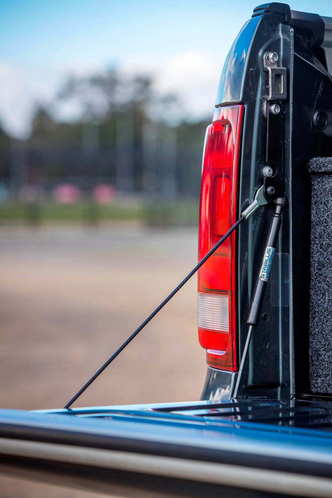 Новинки ARB: амортизаторы для задней двери пикапов — ARB Russia на DRIVE2