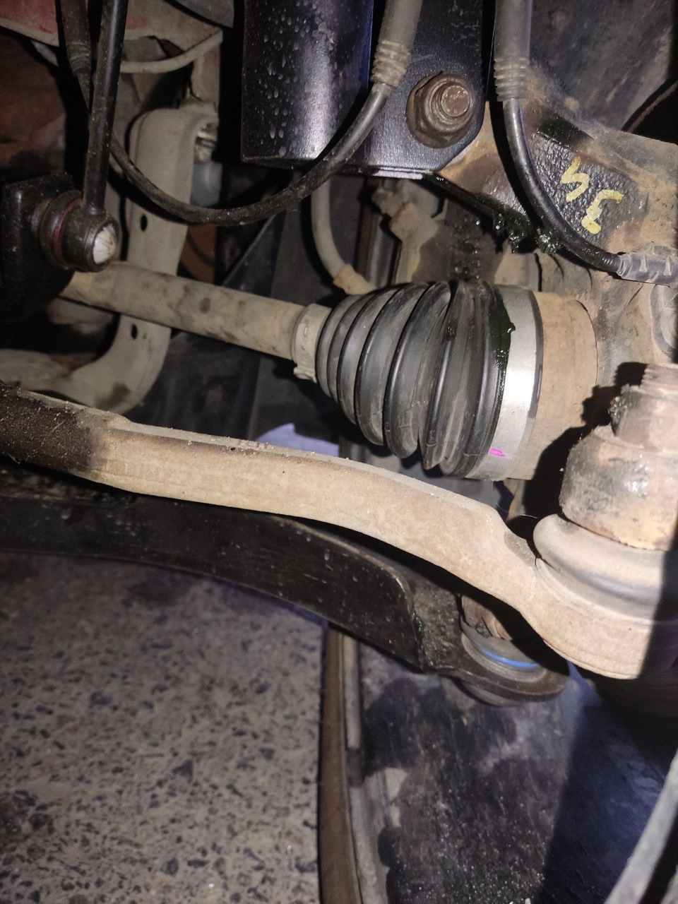 это надорванный — Renault Clio IV