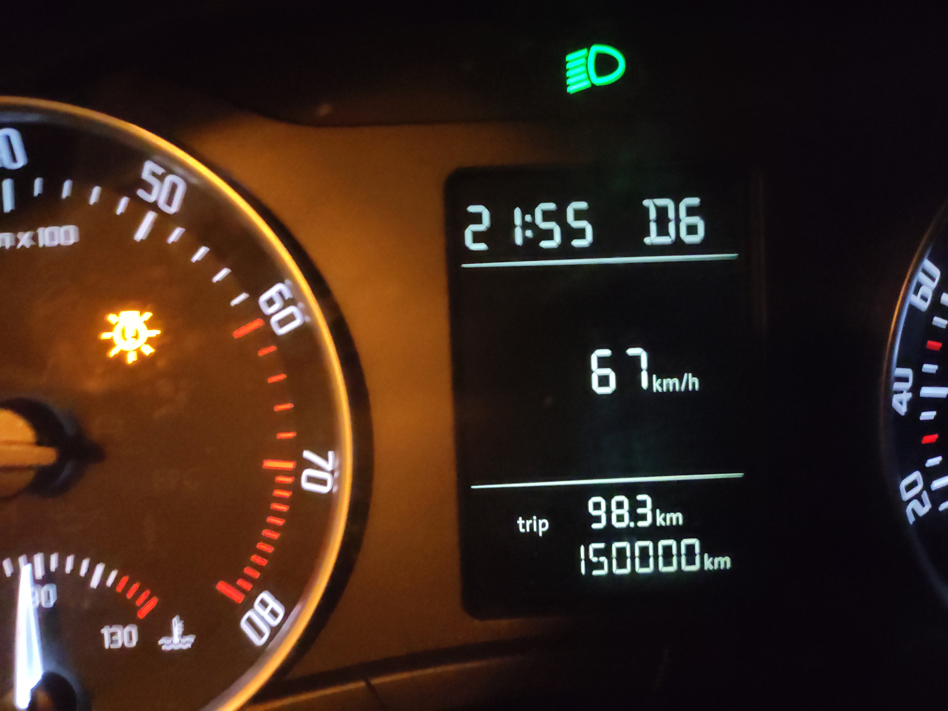 Малибу 2 ошибка малый оборот. Toyota rav 4 2024 spidometr. 150 000 км пробега. Пробег 0 км. Фото 97т км пробег.