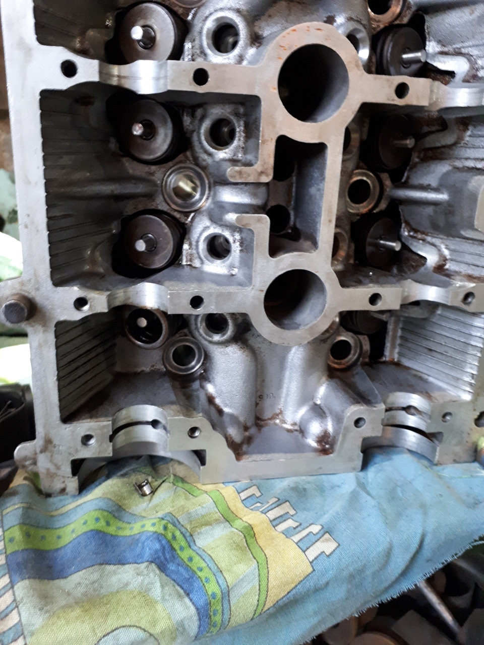 Фотография «Как всегда прое…л один сухарь и чашку клапана с пружиной ...