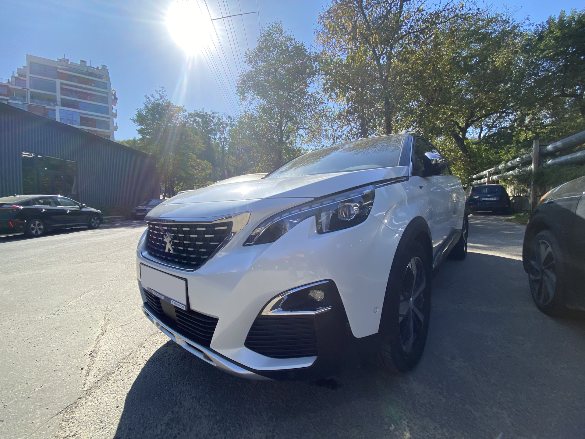 Peugeot 5008 — Оклейка бампера и оптики защитной антигравийной пленкой ...