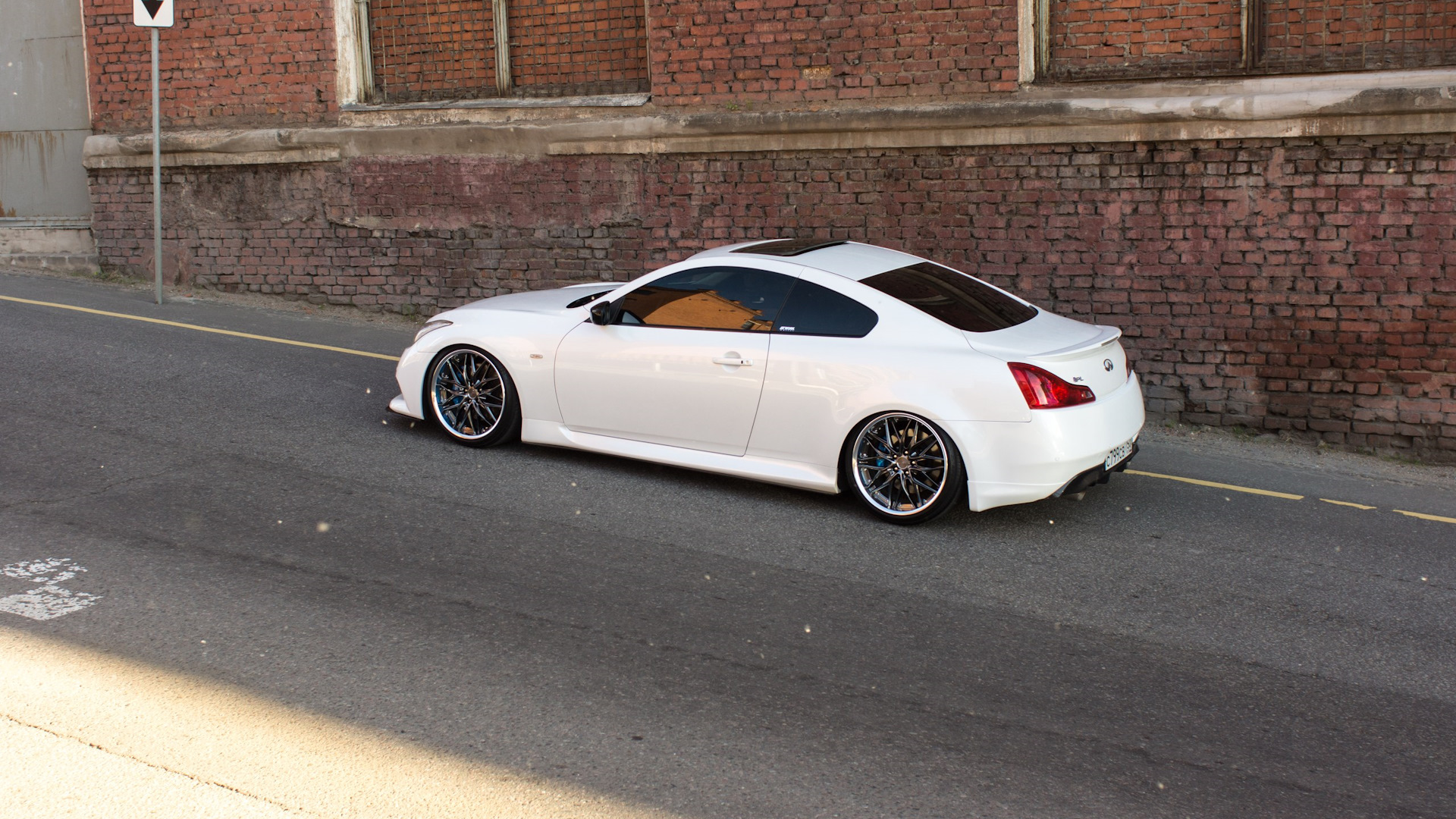 Infiniti g37 Coupe White