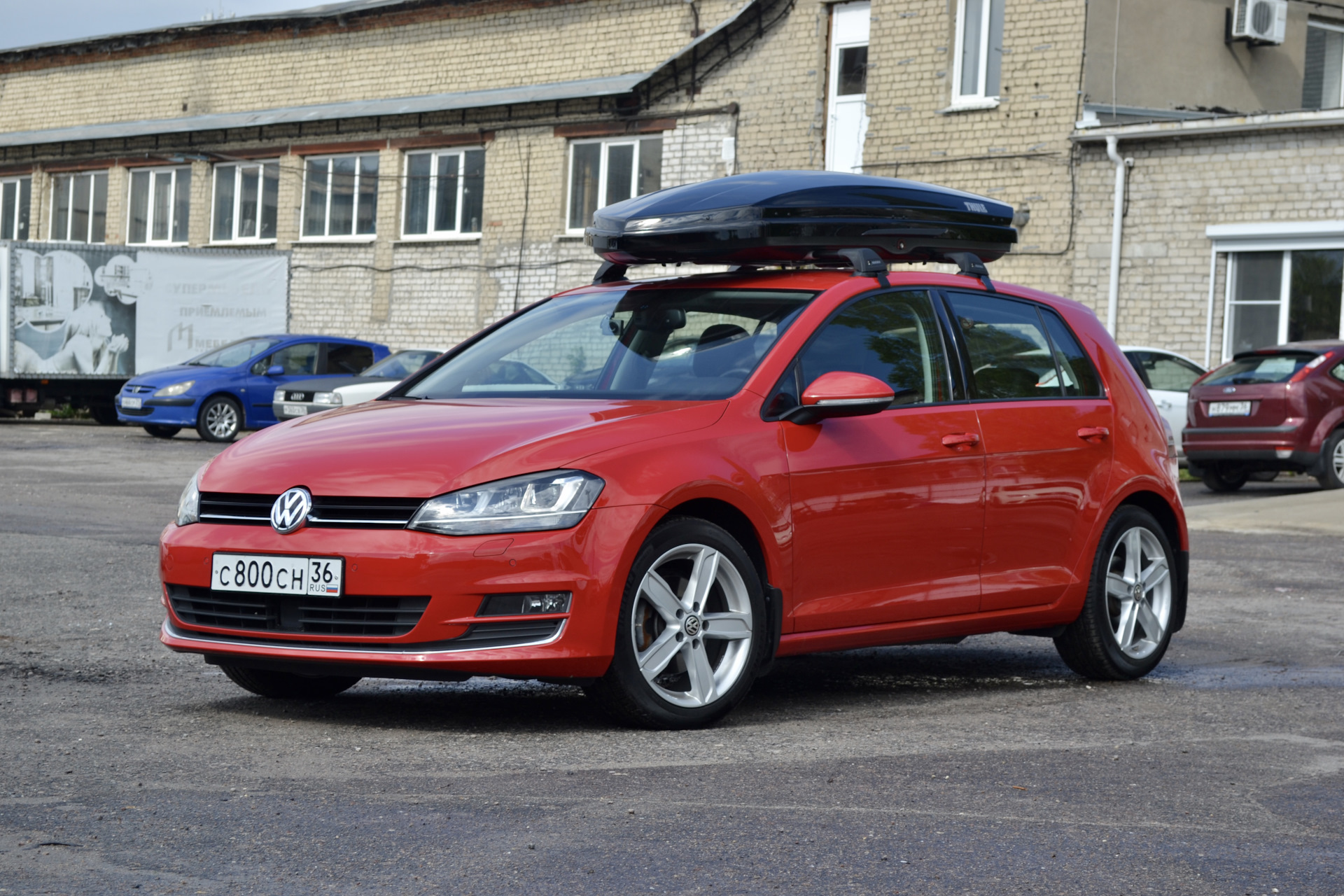 14 ] Водружаем бокс на крышу — Volkswagen Golf Mk7, 1,4 л, 2013 года |  аксессуары | DRIVE2