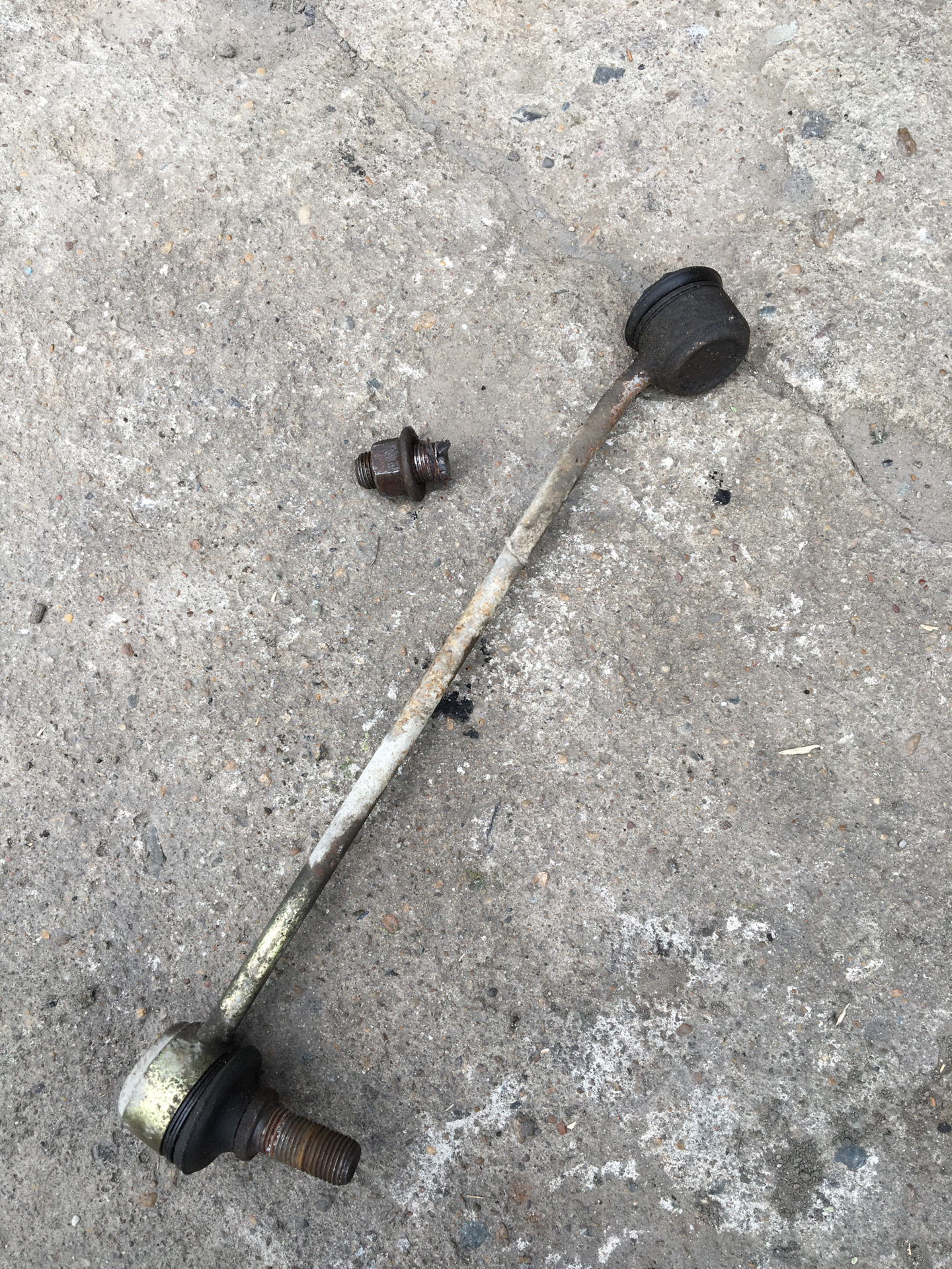 209000 миль Замена передних стоек(тяг) стабилизатора(25.05.2020 ...