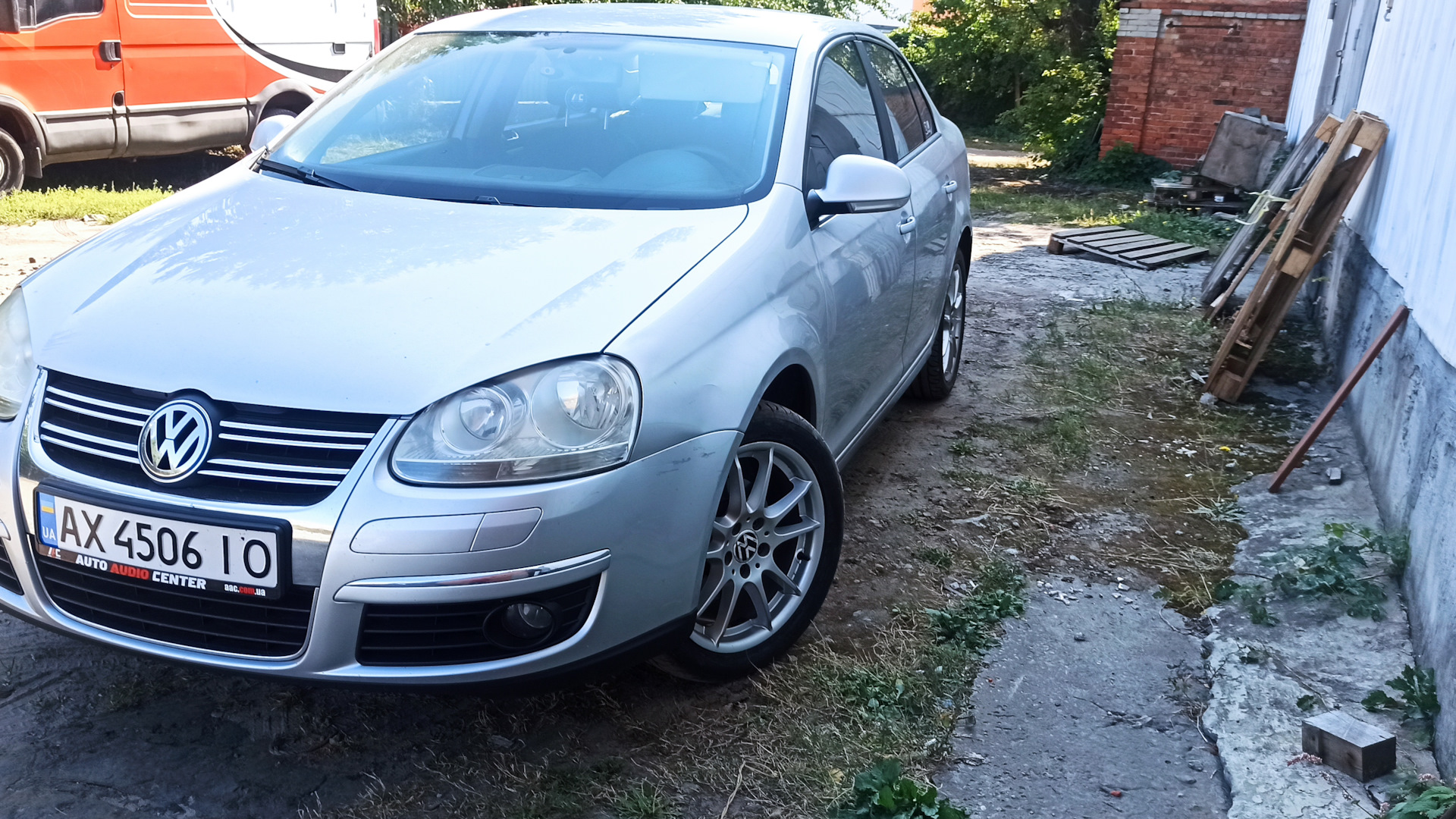 Volkswagen Jetta V 1.6 бензиновый 2006 | NoxeHok на DRIVE2