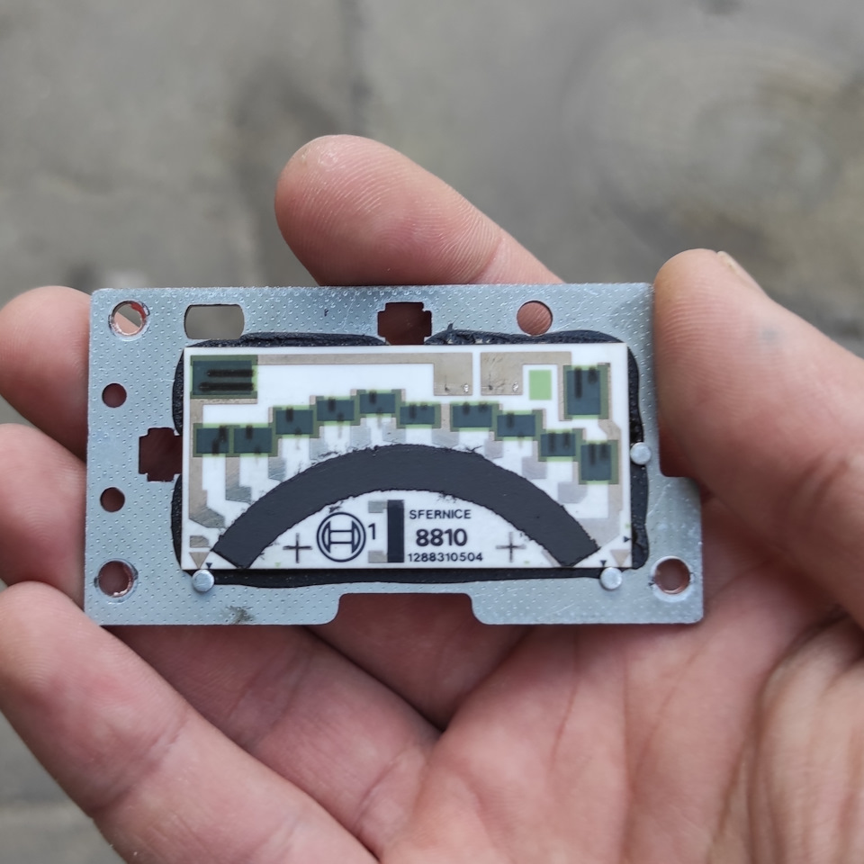 EEAAAgBsR-A-960.jpg