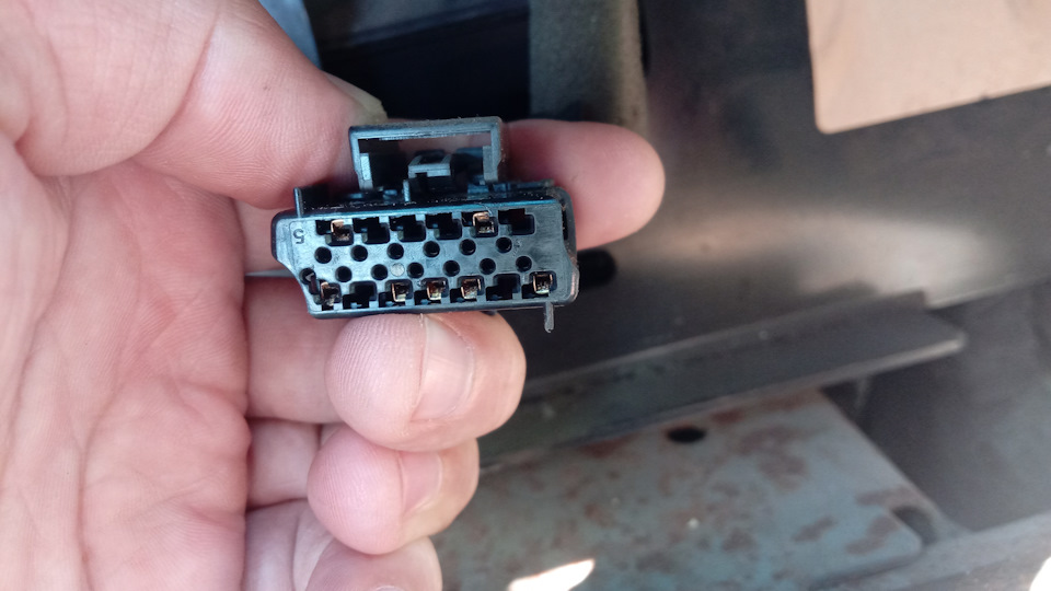 Погасла панель приборов — Plymouth Voyager III, 2,4 л, 2000 года ...