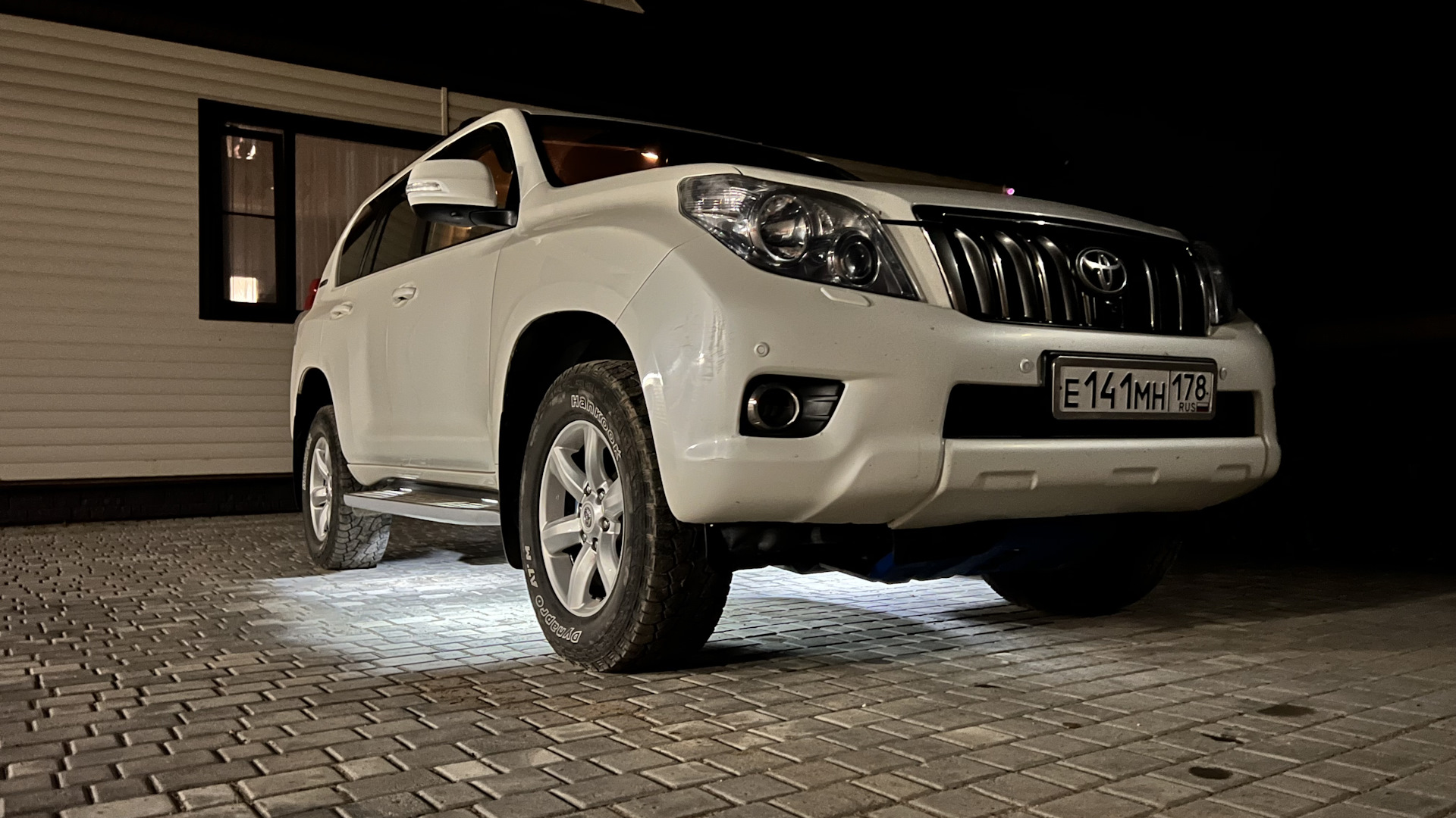 Продажа Toyota Land Cruiser Prado 150-series 2011 (дизель, АКПП) — с  историей обслуживания — DRIVE2.RU