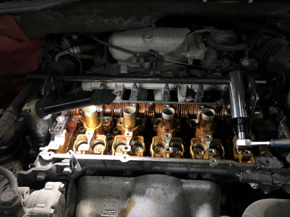 Замена масло-съёмных колпачков — Hyundai Getz, 1,4 л, 2007 года ...