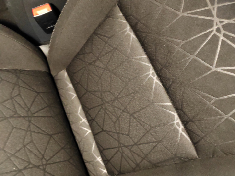 Снятие передних сидений — Skoda Octavia A7 Mk3, 1,4 л, 2018 года ...