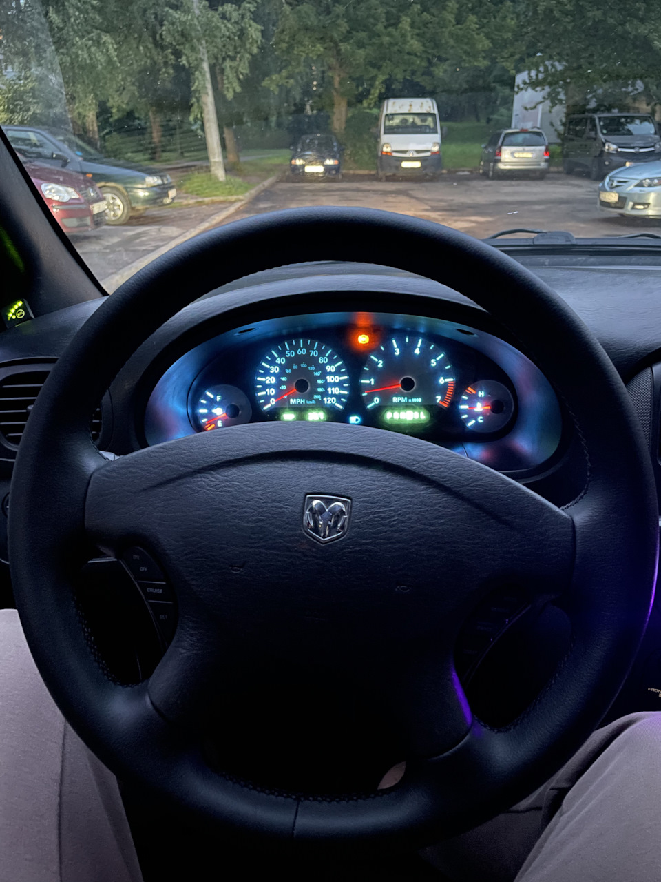 Перетяжка руля + замена лампочек в приборке — Dodge Grand Caravan (4G ...
