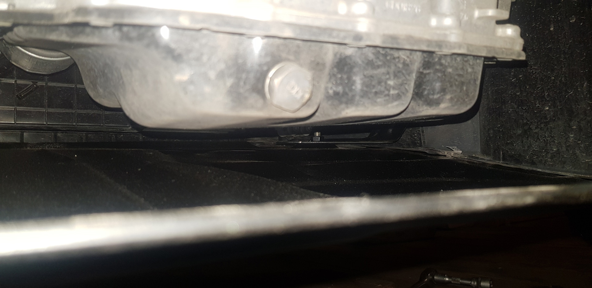 Инструкция по установке защиты картера — Skoda Rapid (2G), 1,6 л, 2021 ...