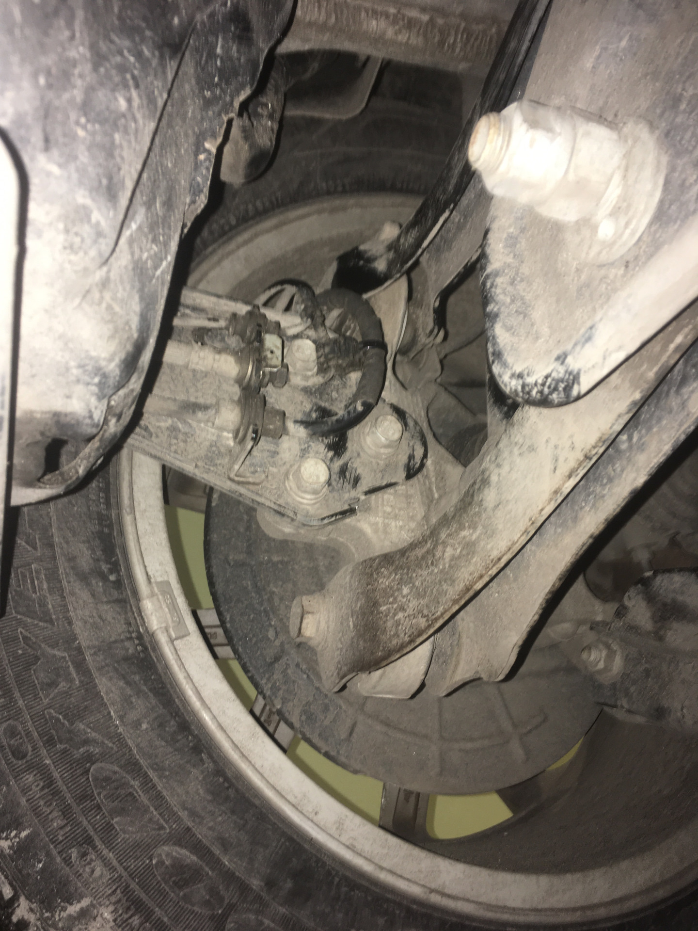 Люфт в заднем кулаке. — Jeep Cherokee (KL), 2,4 л, 2017 года | визит на ...