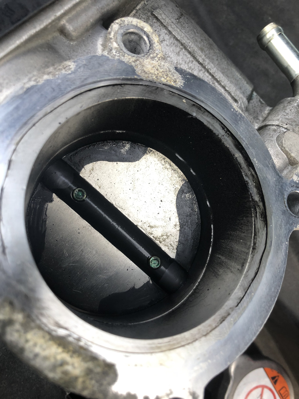 чистка дроссельной заслонки — Mitsubishi Outlander (3G), 2 л, 2015 года ...