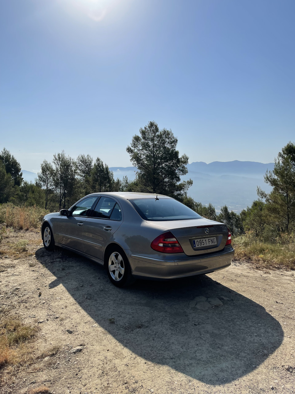 Воробей разбил мне бампер — Mercedes-Benz E-class (W211), 2,7 л, 2004 года  | ДТП | DRIVE2