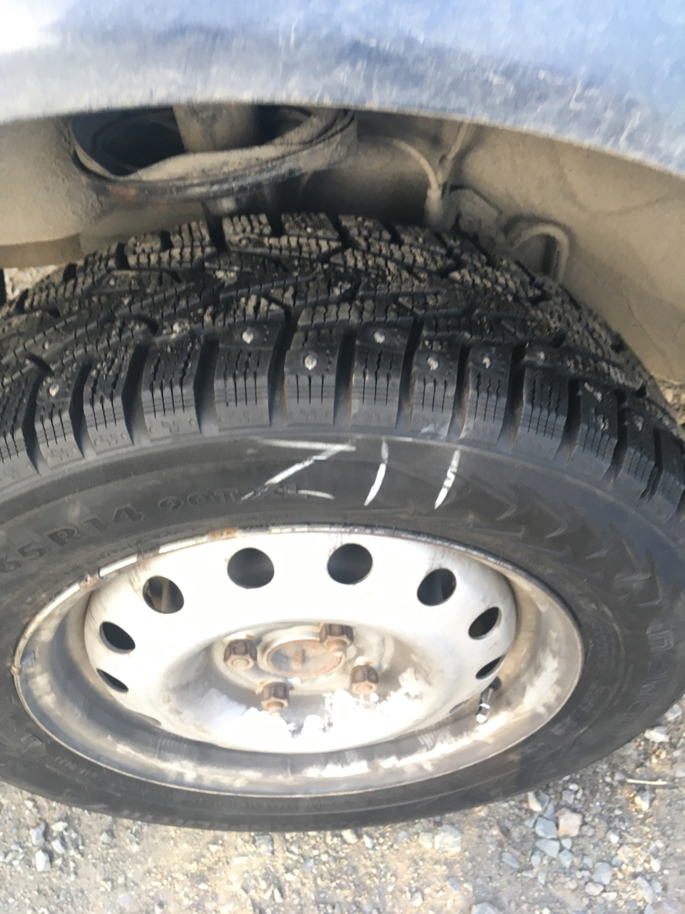 Замена прокладки датчика дождя и света — Citroen C4 L, 1,6 л, 2014 года ...