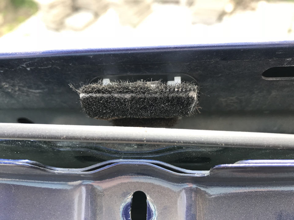 Замена внешних бархоток на переднем стекле — Subaru Legacy Outback (BE ...