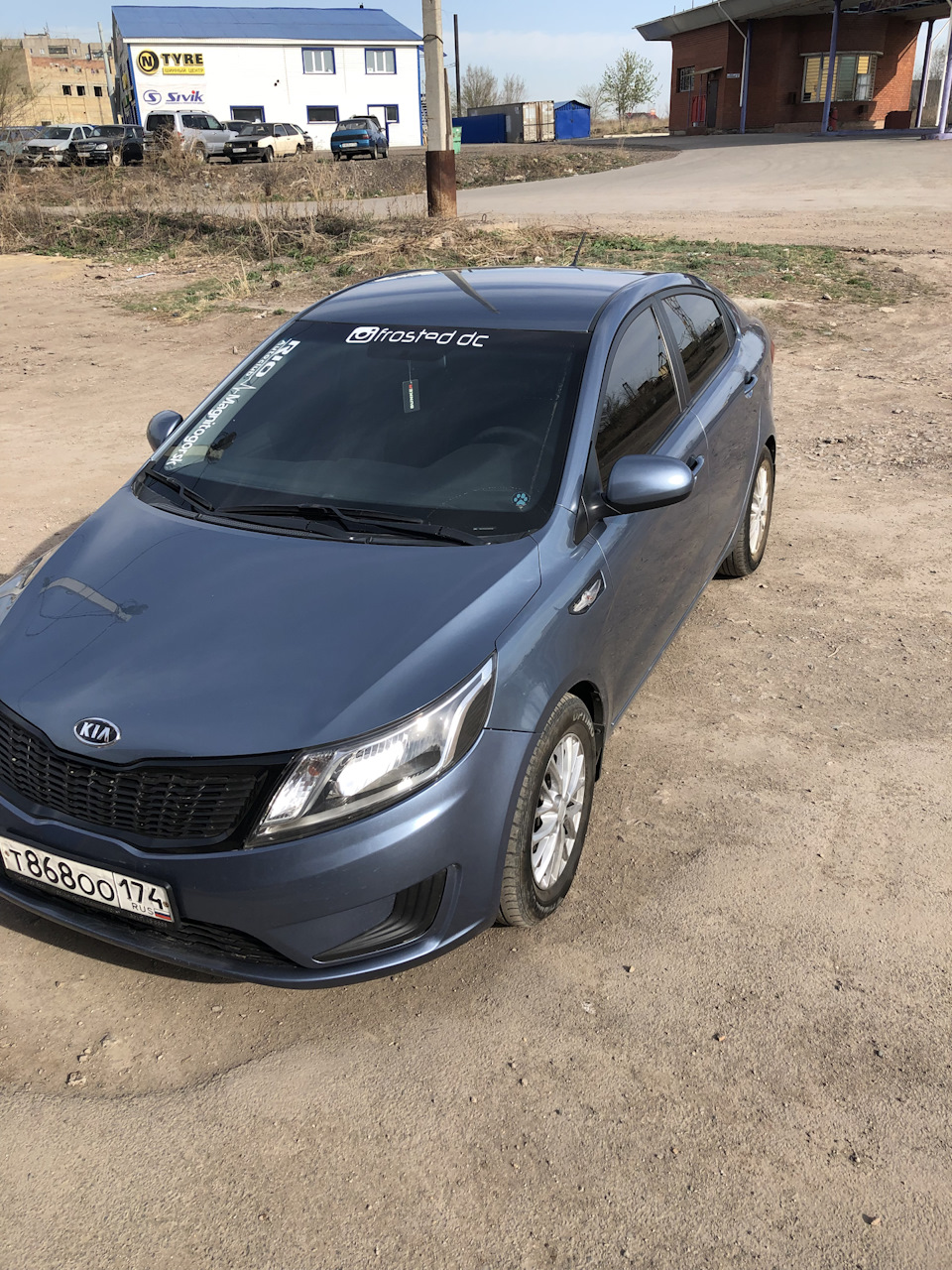 Тонировка лобового, не удержался!) — KIA Rio (3G), 1,4 л, 2012 года |  стайлинг | DRIVE2