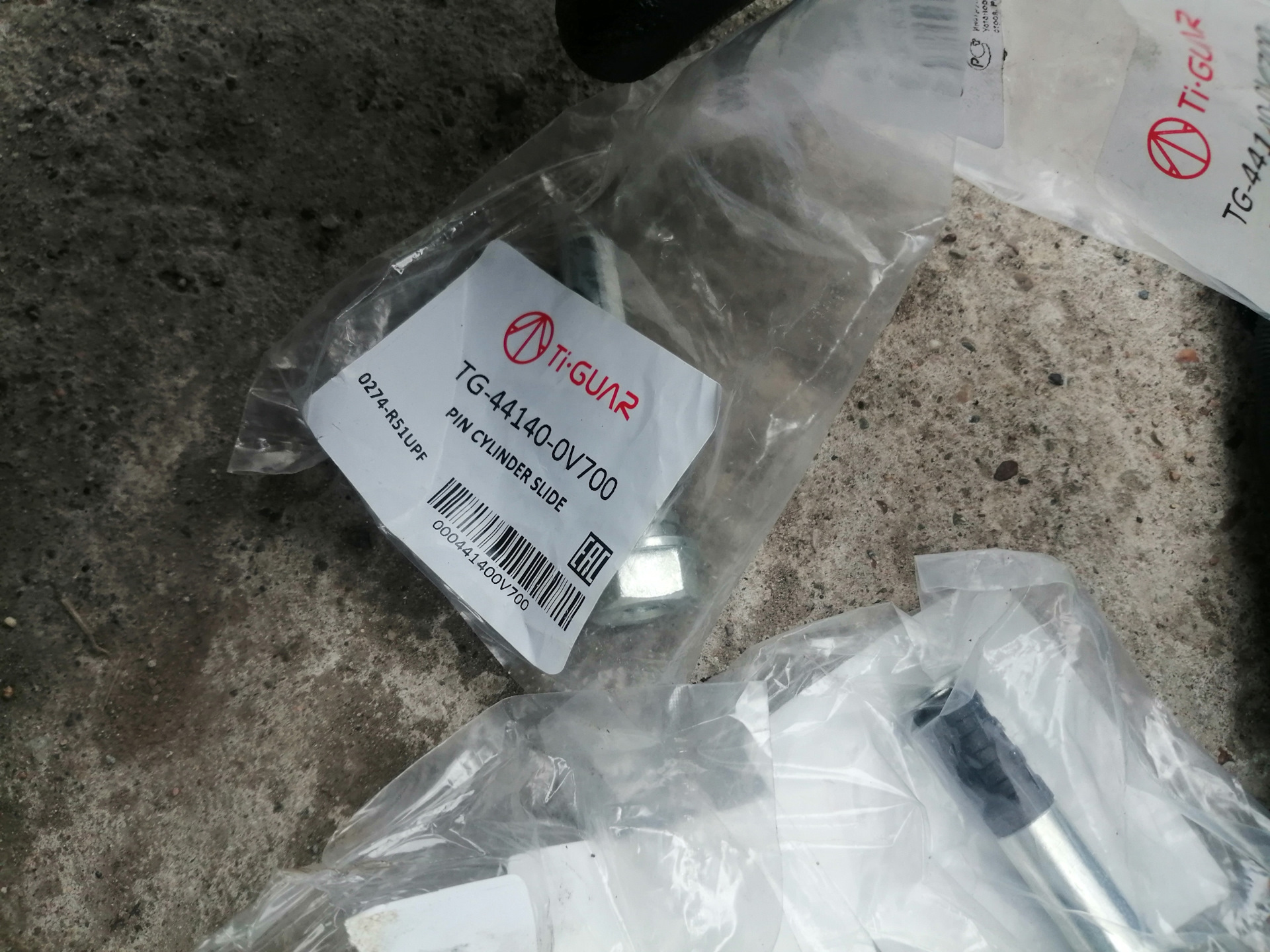 Установка рейлингов АПС на KIA Soul SK3. Часть 2, ожидание. — KIA Soul ...