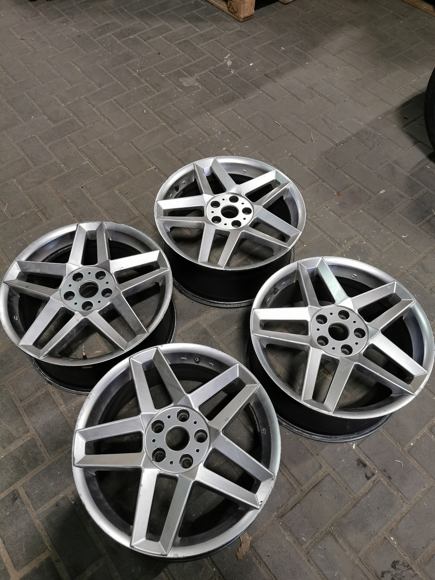 Диски R18 j8 et55 — Hyundai i30 (2G), 1,6 л, 2013 года | колёсные диски ...