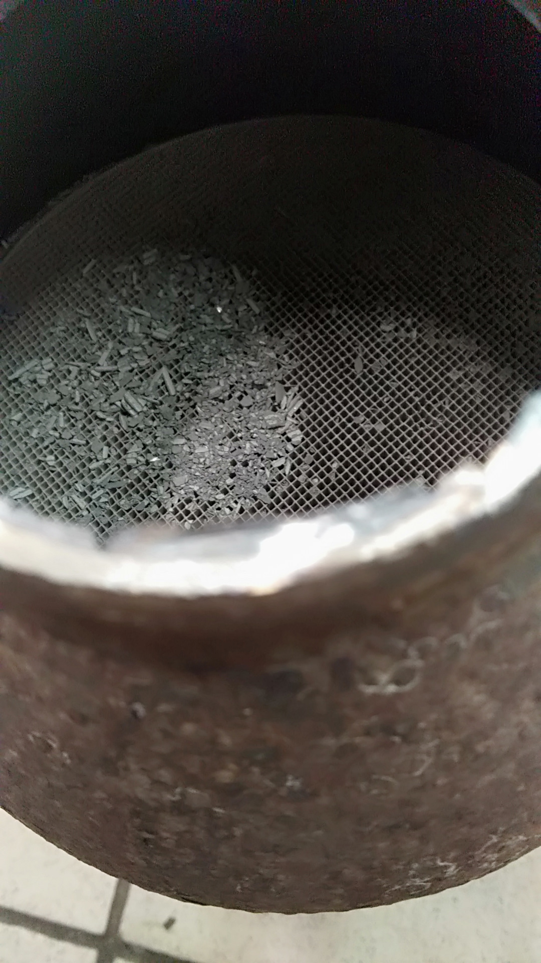 Рассыпался катализатор — Geely Emgrand X7, 1,8 л, 2019 года | поломка ...