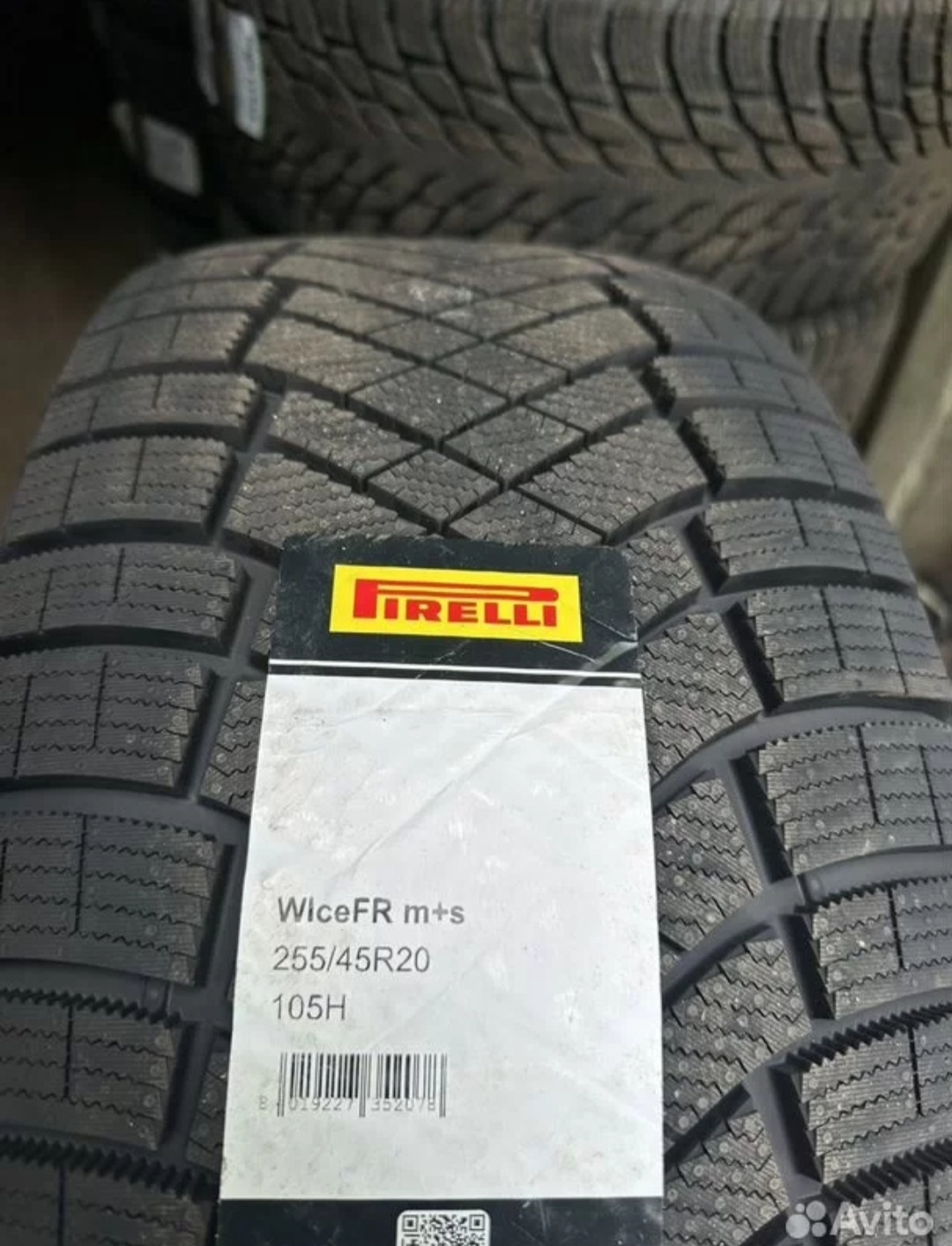 Фото в бортжурнале Hongqi HS5. Запчасти на фото: Pirelli Winter Ice Zero Friction