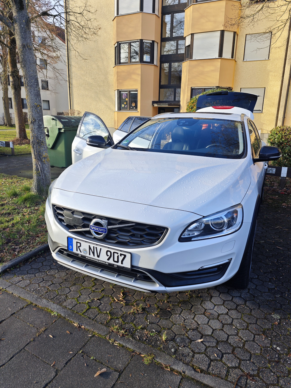 Погрузка — Volvo V60 Cross Country (1G)