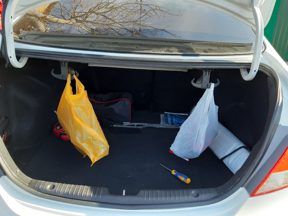 Крючки в багажник. — Skoda Octavia A5 Mk2, 1,6 л, 2011 года ...