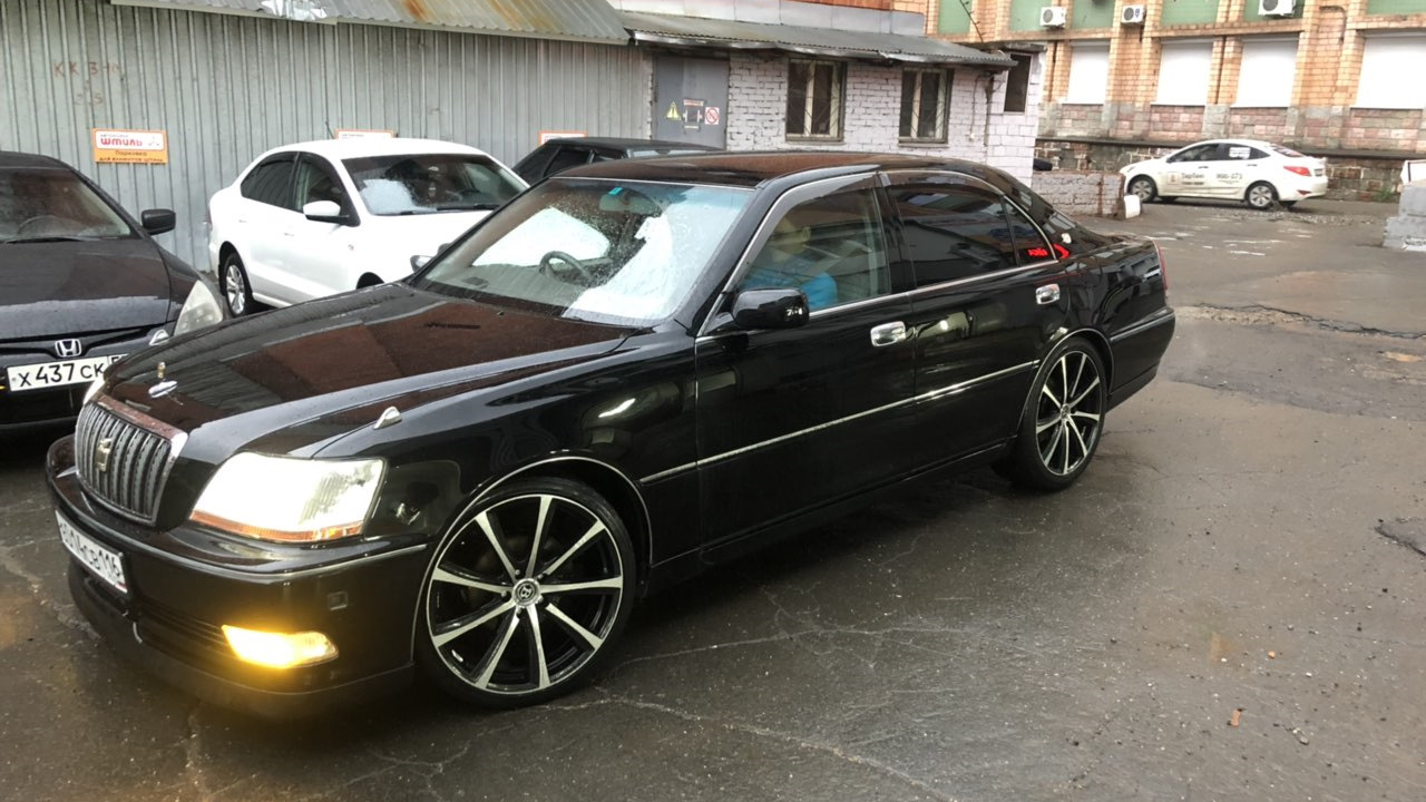 Toyota Crown Majesta 2002