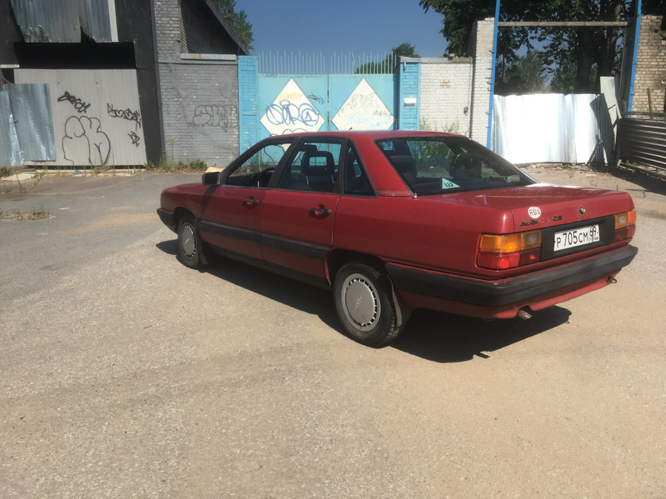 Что лучше Audi 100 или Москвич 2141