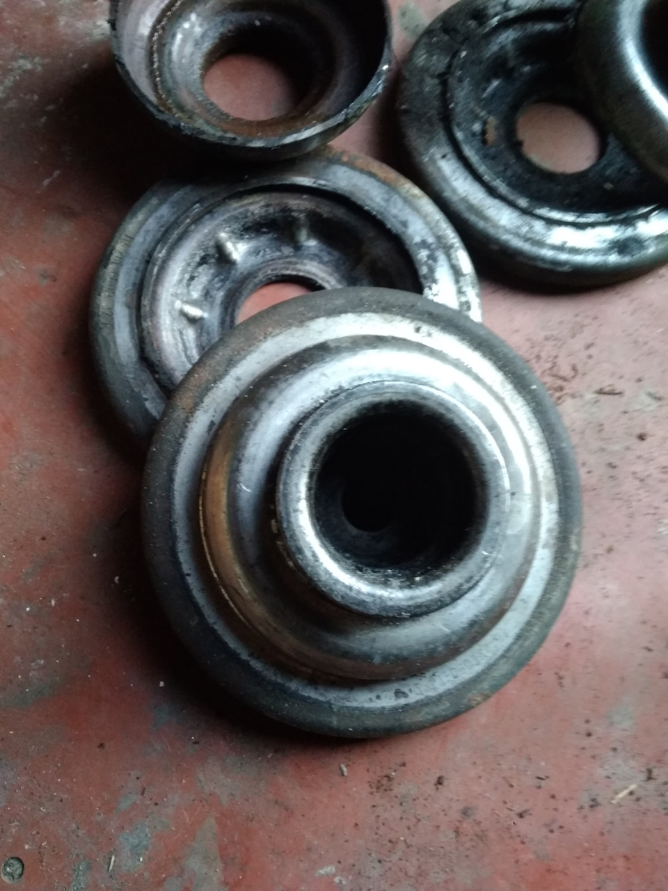 гаек штоков амортизаторов. гайка штока амортизатора лансер 9. гайка амортизатора kyb. гайка штока амортизатора солярис. удлинитель штока переднего амортизатора шевроле круз.