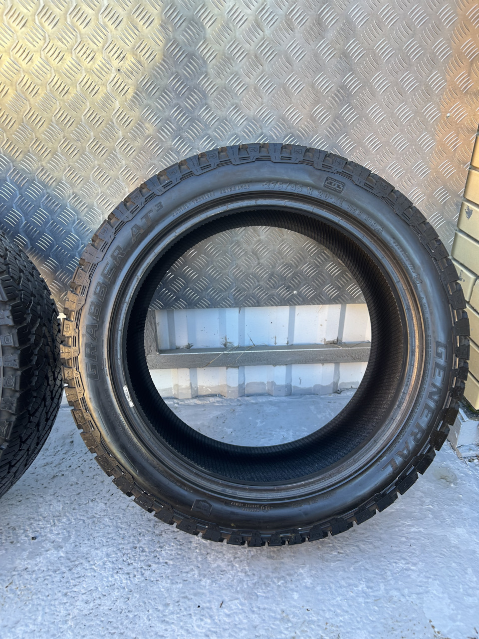 Продам АТ резину General Tire Grabber AT3 R20 — Volkswagen Touareg (2G ...