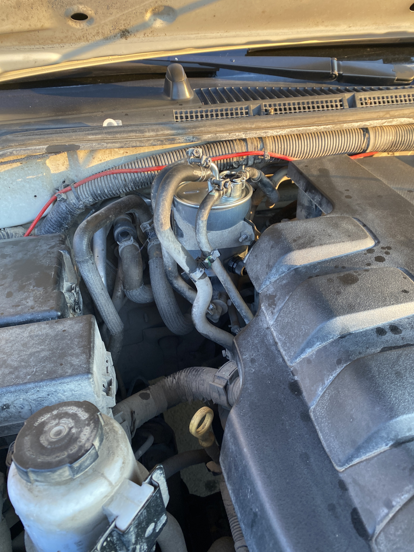 Самостоятельная замена топливного фильтра! Стоит ли менять топливный ...