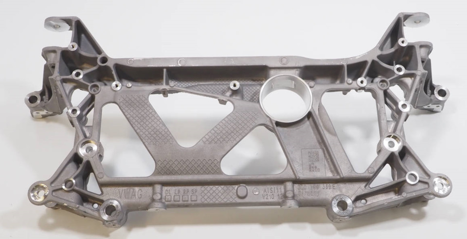 Новый подрамник (фото из ETKA) — Skoda Kodiaq (1G)