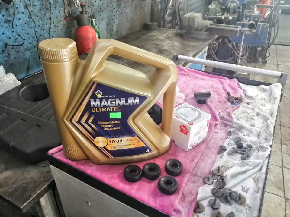 К жигулевскому маслу купил еще бубликов от Жигулей, чтобы подложить под болты крепления защиты ) — Ford Focus Hatchback III