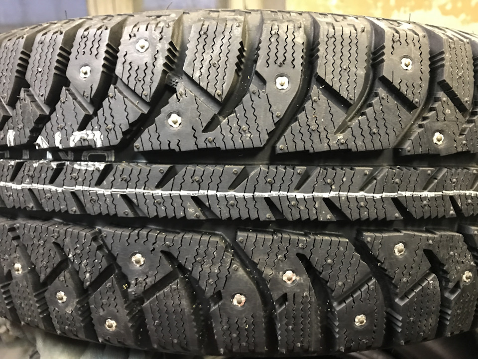 Бриджстоун айс крузер 7000s. Бриджстоун айс 7000s. Bridgestone ice cruiser 7000. Шина bridgestone ice cruiser 7000s. Bridgestone ice cruiser 7000s 225/60 r17 99t.