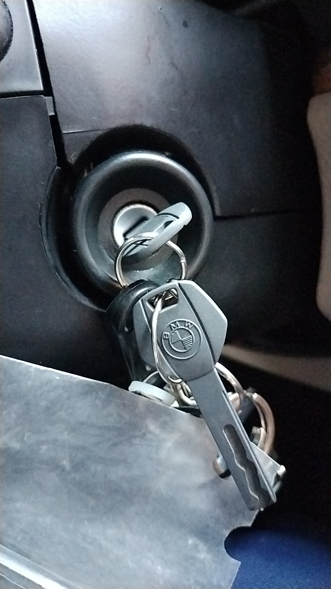 брелки из дерева. йога для двоих человек. баня инфографика. трюки для двоих легкие. причины свистящего дыхания на выдохе.