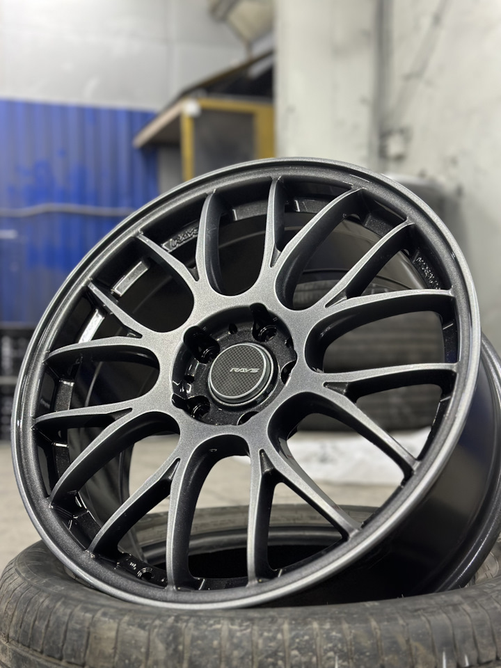 Штампованные диски Rays ENG 8Jx18 ET43 5x114,3 на KIA Ceed (3G), KIA K5 ...