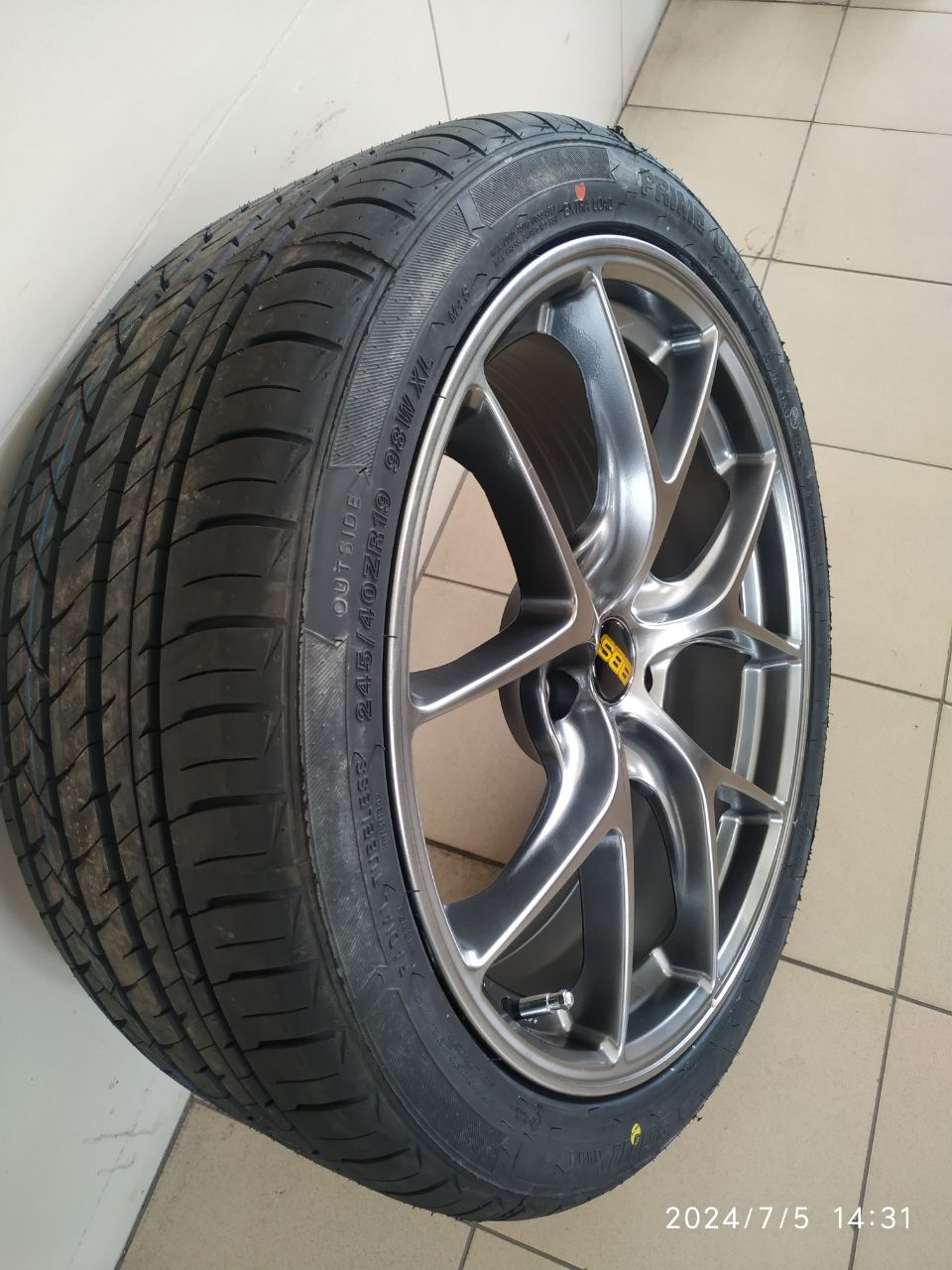 Joyroad sport rx6. Автомобильная шина starmaxx ultrasport st760 235/55 r18 104w летняя. 225/55 p19 three a ecowinged. 275 35 20 w102 w98. Triangle tr967.