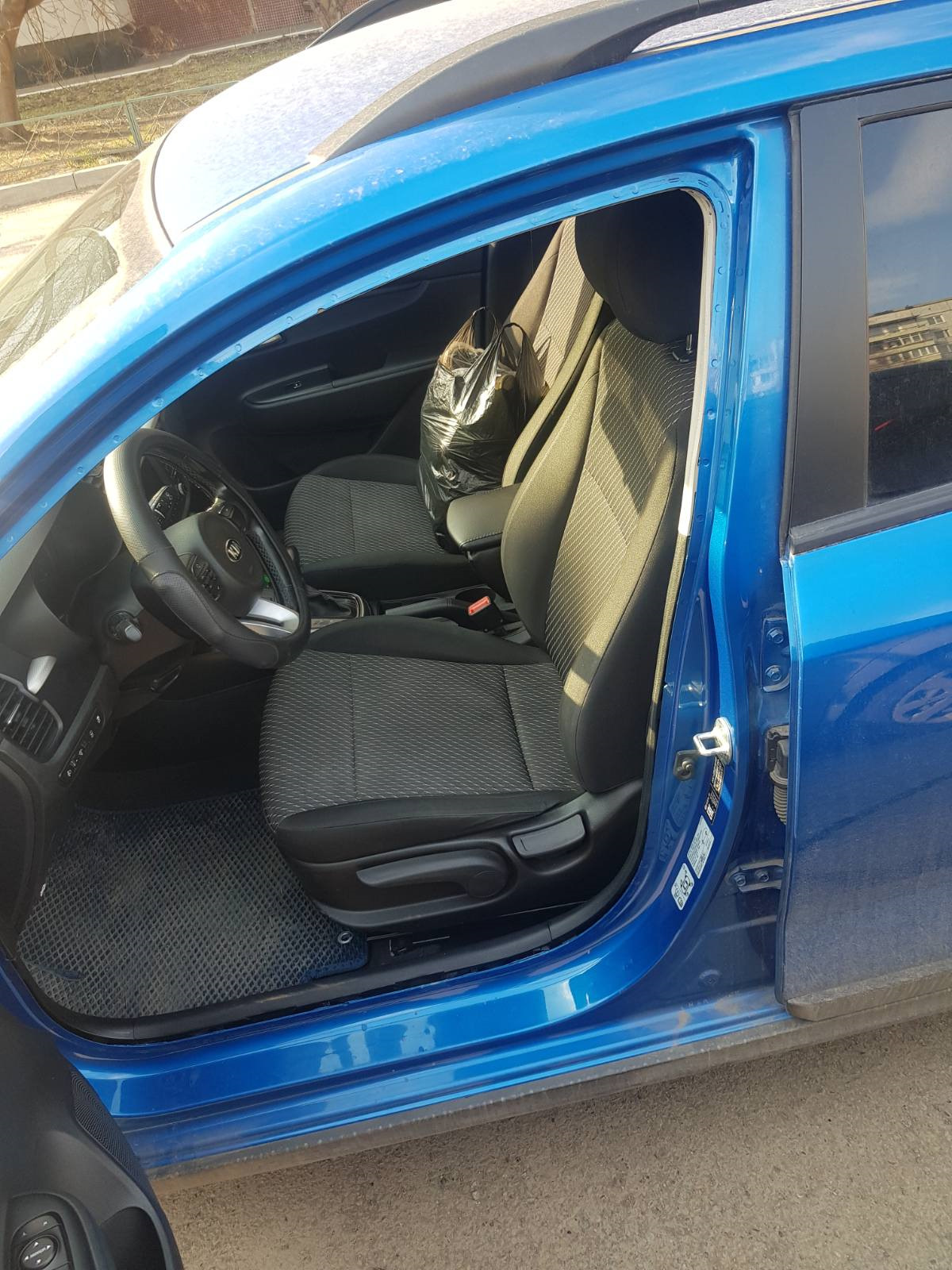3. Уплотнитель проёма левой двери. Kia Rio Xline. MaRio — KIA Rio X ...