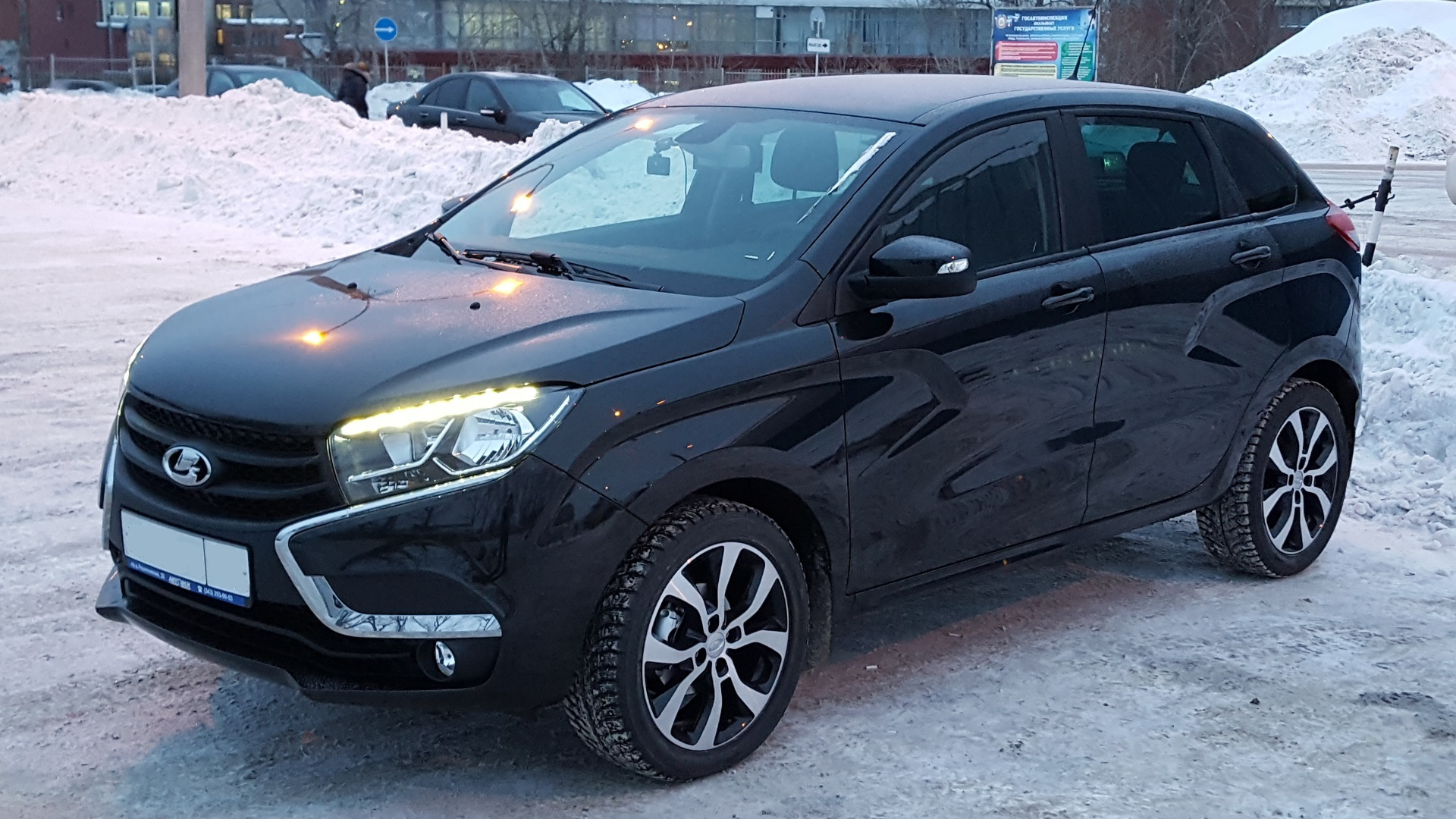 Lada XRAY чёрная Лада