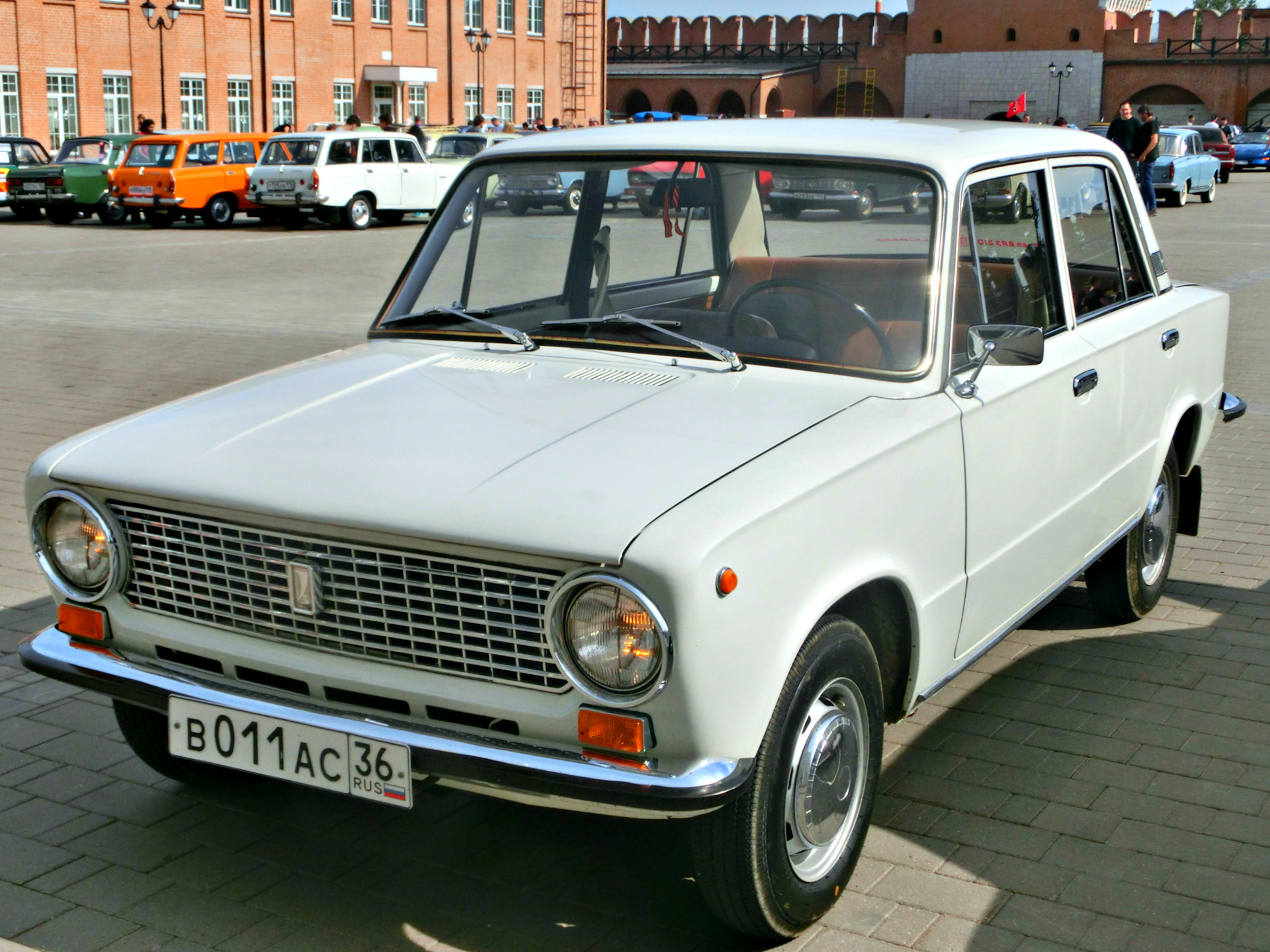 Вазы 21011. ВАЗ-21011 Жигули. Лада ВАЗ 21011. ВАЗ 21011 белая. ВАЗ 21011 Lada 1300.