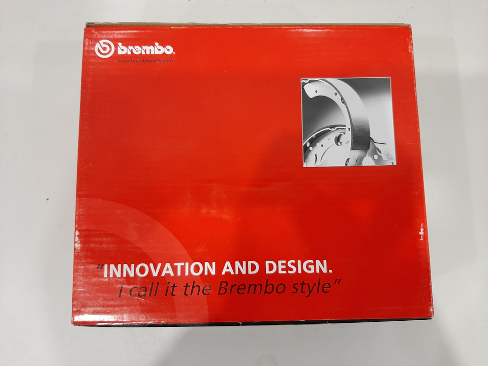 Замена колодок в барабанных тормозах — Volkswagen Polo Sedan, 1,6 л ...