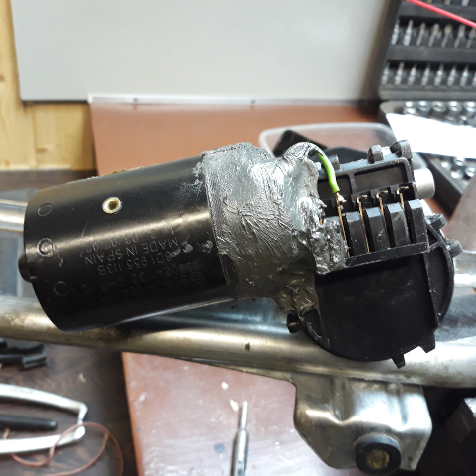 ТО трапеции и редуктора дворников — Volkswagen Passat B5, 1,8 л, 1997 ...