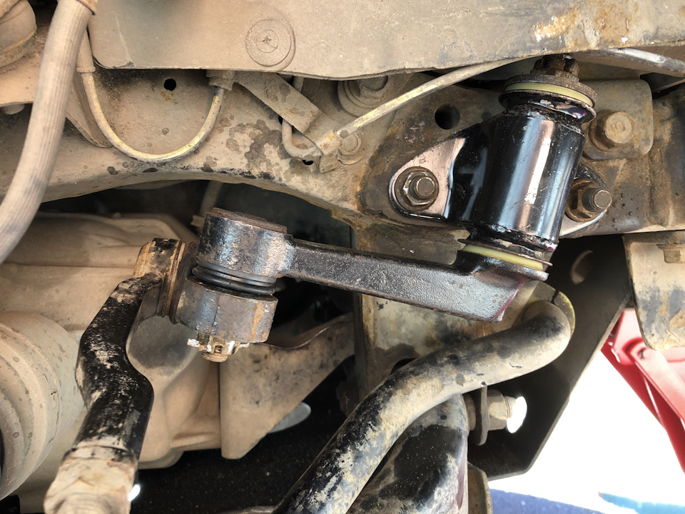Опять рулевой маятник — Ford Ranger (2G), 2,5 л, 2007 года | своими ...