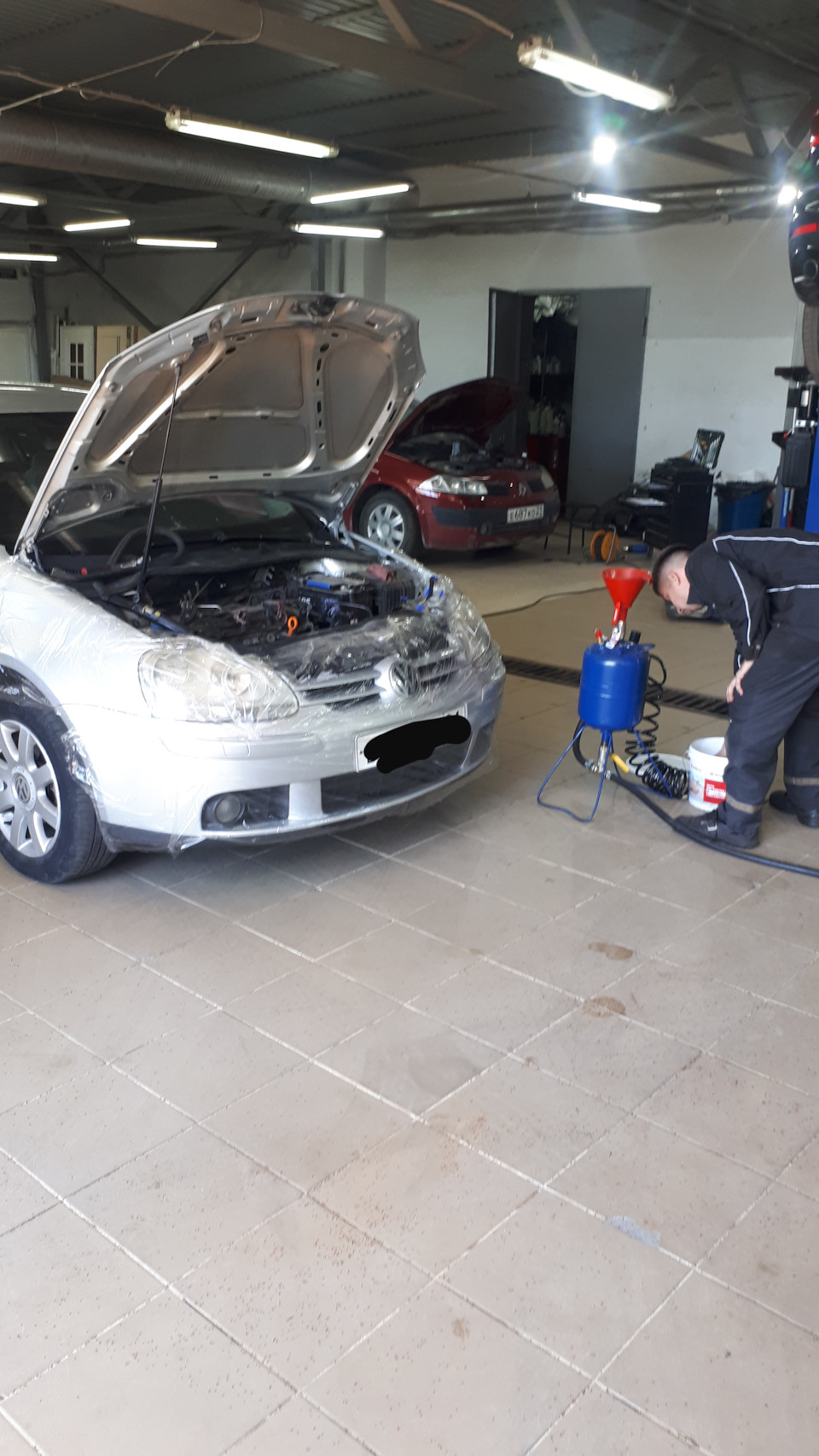 Замена впускного коллектора, чистка клапанов — Volkswagen Golf Mk5, 2 л ...