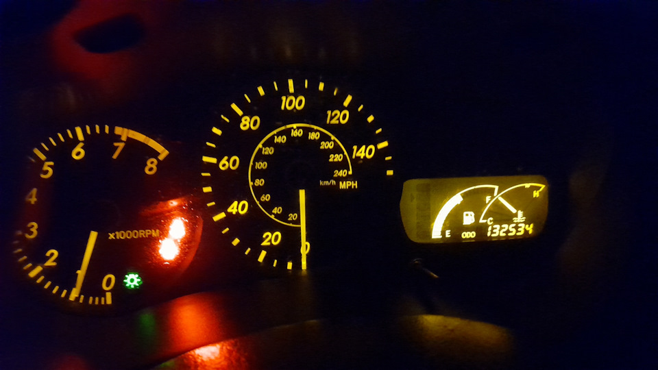 94. Замена личинок замков дверей — Toyota Celica (230), 1,8 л, 2003 ...